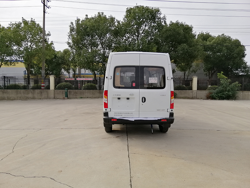 大通V80驗光、眼鏡車